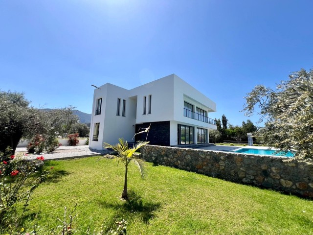 LUX 5+1 Villa zu vermieten in Çatalköy, Kyrenia. unmöbliert