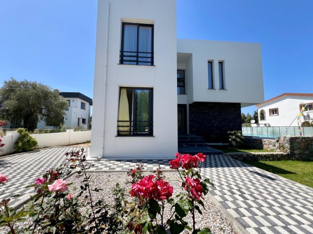 LUX 5+1 Villa zu vermieten in Çatalköy, Kyrenia. unmöbliert