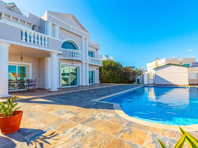 Beautiful 3 Bedroom Villa with Private Swimming Pool and Solar Panels for Sale in Catalkoy 