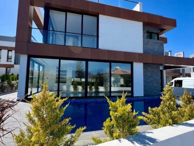 4+1 Luxusvilla mit privatem Pool zu verkaufen. Catalkoy, Kyrenia