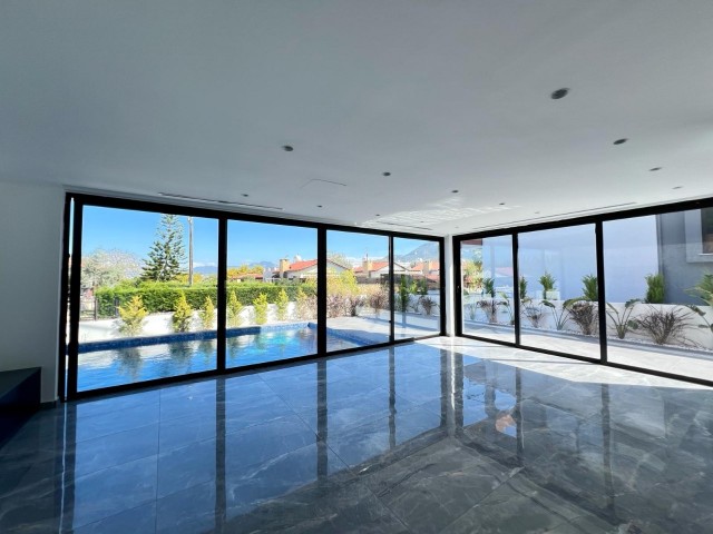 4+1 Luxusvilla mit privatem Pool zu verkaufen. Catalkoy, Kyrenia