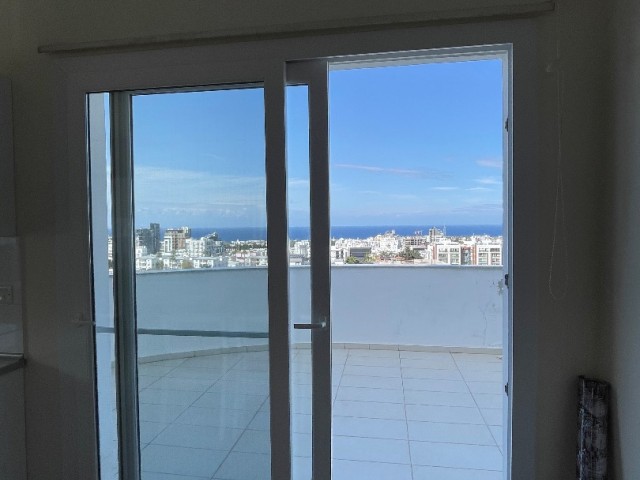 3+1 Wohnung mit Meerblick im Zentrum von Kyrenia