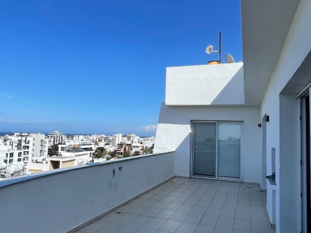 3+1 Wohnung mit Meerblick im Zentrum von Kyrenia