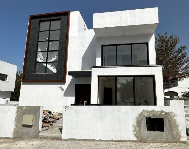 Luxury 4+1 villa for sale in Çatalköy region