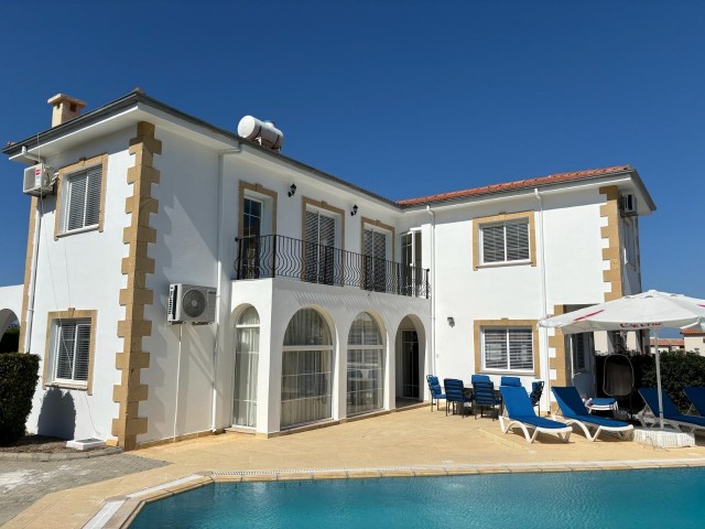 4+1 Villa for Daily Rent in Kyrenia Çatalköy