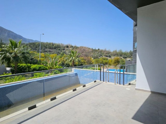 4+1 Penthouse zum Verkauf in Kyrenia Bellapais