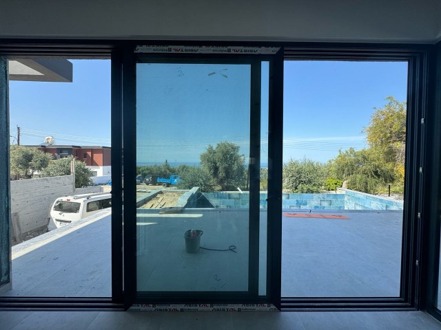 4+1  Satılık Muhteşem Lüks Villa: Nefes Kesen Manzaralarla Modern Yaşam Bellapise, Girne, kuzey Kıbrıs