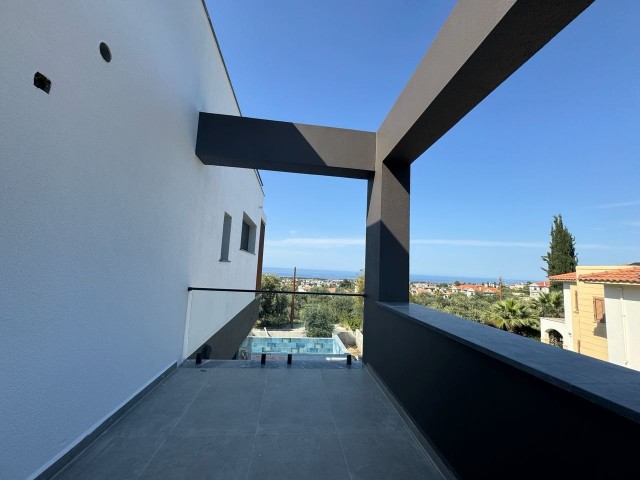 4+1 Villas for Sale"Exquisite Luxury Villa: Modern Living with Breathtaking Views"