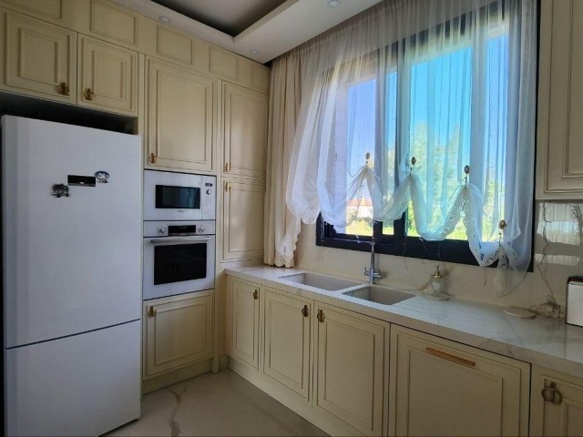 Ful eşyalı satılık 4+1 villa