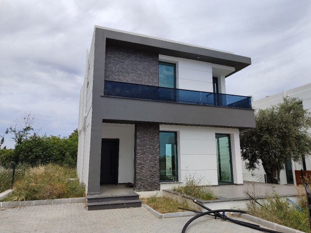 3+1 VILLA WITH PRIVATE POOL AT GIRNE ALSANCAK AT OPPORTUNITY PRICE