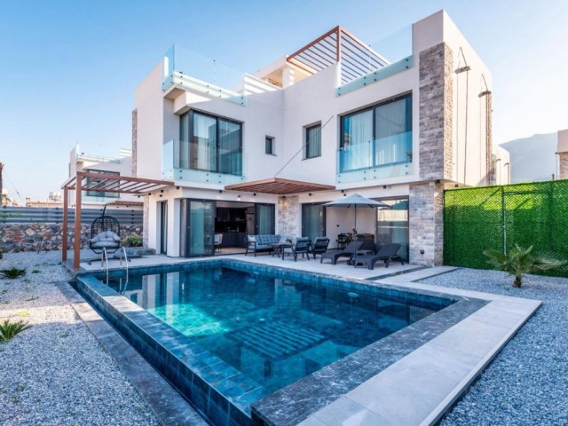 Private Villa for Rent in Kyrenia Edremit S Area