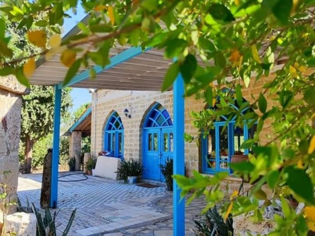 RESTAURANT FOR RENT IN LAPTA 100 m. DISTANCE TO THE SEA