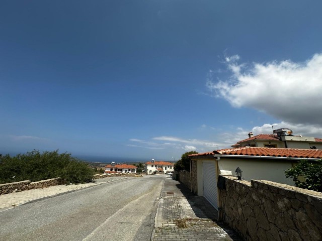 4+1 Villa mit Berg- und Meerblick und Pool zum Verkauf in Arapköy