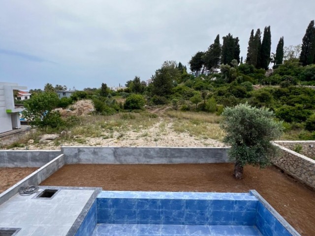 3+1 Villa zu verkaufen, mit privatem Pool. Lieferung im Juli 2024. Çatalköy, Kyrenia