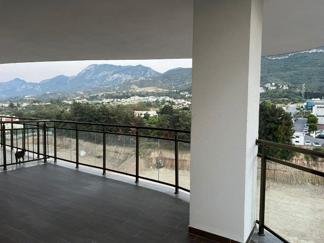 Flat To Rent in Yukarı Girne, Kyrenia