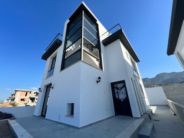 Detached 4+1 villa with private pool for sale in Catalkoy, Kyrenia