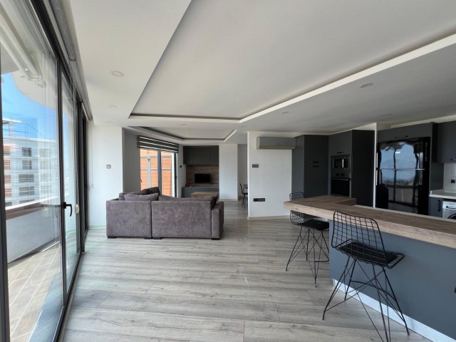 2+1 Luxus-Penthouse zu verkaufen. Kyrenia-Zentrum