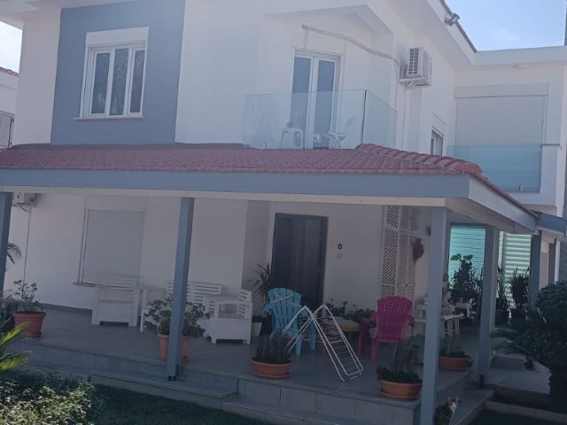 3+1 Villa mit großem Garten zum Verkauf in Hamitköy