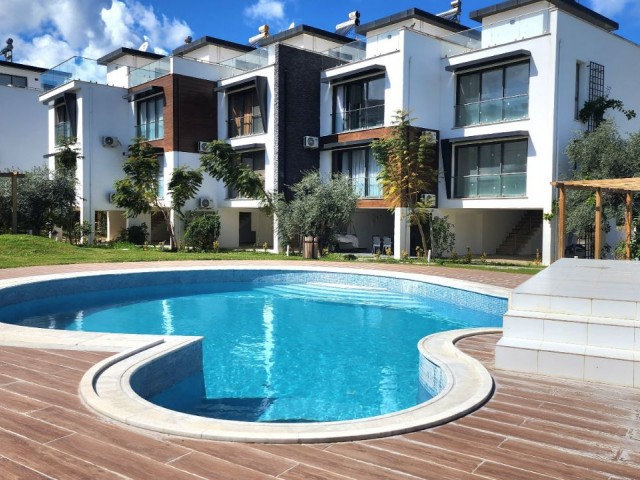 2+1 luxury flat for sale in Zeytinlik area