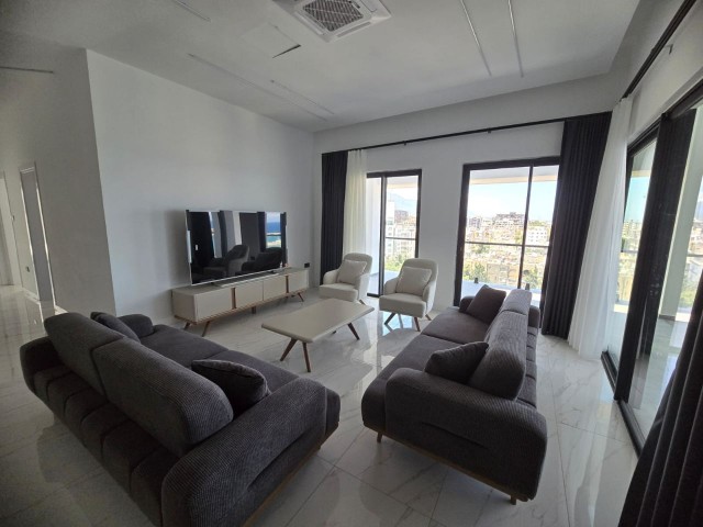 3+1 Wohnung zur Miete in Kyrenia's Prestige-Komplex