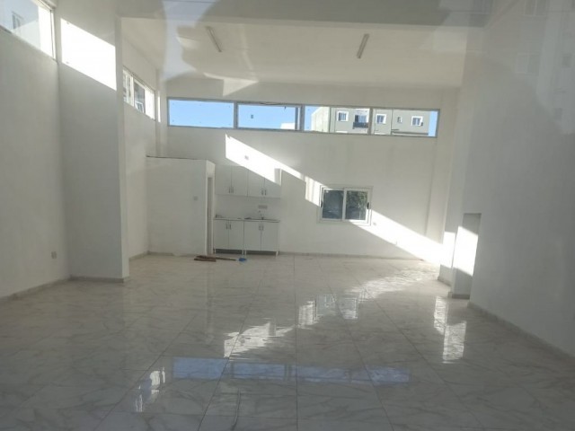 125 M2 Geschäft zum Verkauf in Famagusta Canakkale Nachbarschaft ** 