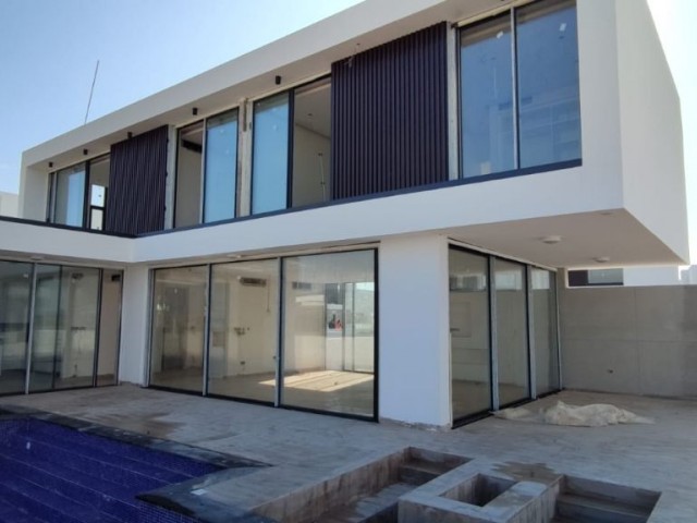 4+1 VILLA ZU VERKAUFEN IN FAMAGUSTA NEWBOGAZICI