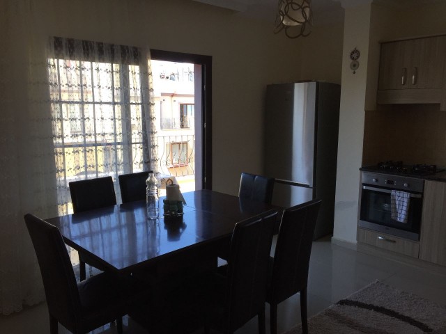 3+1 PENTHOUSE IM DORF YENIBOGAZICI IN GAZİMAĞUSA