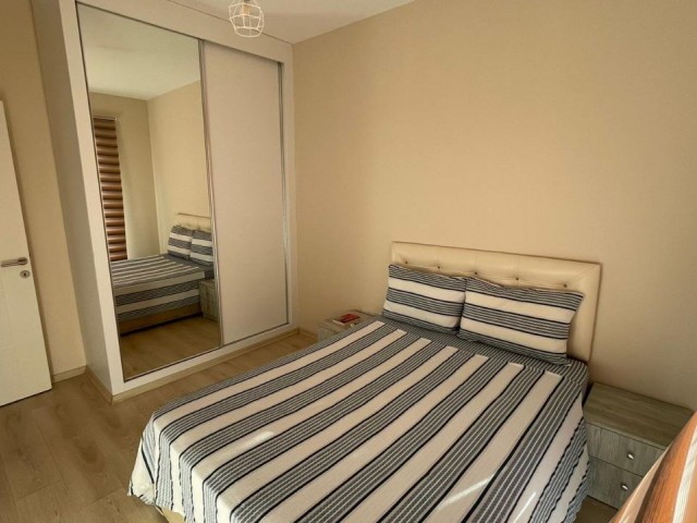 Girne merkezde Lord Palace otel karşısında , full deniz manzaralı 2+1