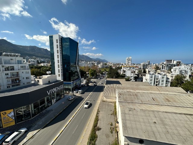 3+1 VOLL MÖBLIERTE WOHNUNG MIT MEERBLICK IM ZENTRUM VON GUINEA GEGENÜBER DER JOBBANK