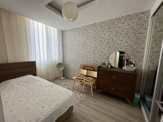 KIBRIS GİRNE MERKEZDE SAVOY OTEL YAKINI EN SUİT 2+1 SATILIK DAİRE