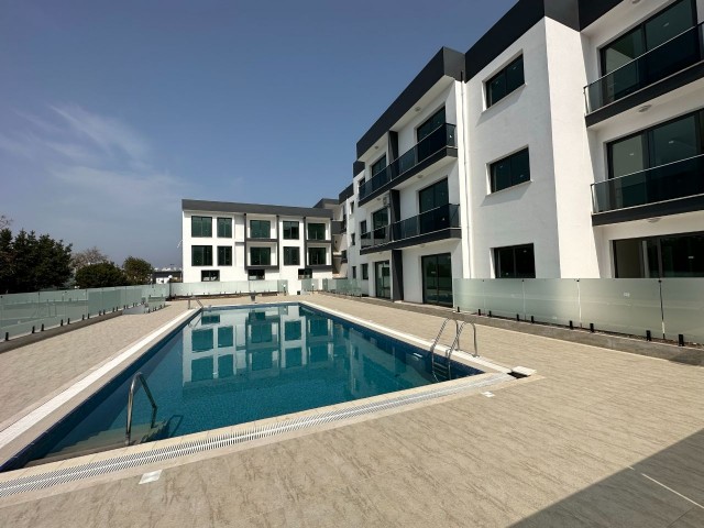 2+1 LUXURY APARTMENT FOR SALE WITH COMMUNAL SWIMMING POOL IN CYPRUS GİRNE ALSANCAK