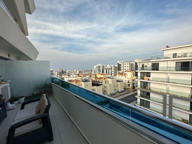 En Suite 3+1 Voll möbliertes Penthouse mit Meerblick in Kyrenia Zentrum