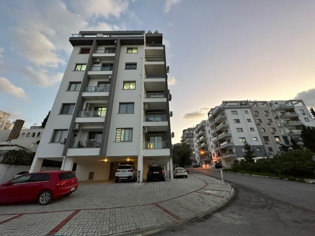 Neue möblierte 1+1 Wohnung zur Miete in der Nähe von Nusmar Markt in Kyrenia Zentrum