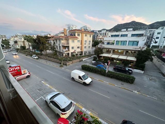 Neue möblierte 1+1 Wohnung zur Miete in der Nähe von Nusmar Markt in Kyrenia Zentrum 