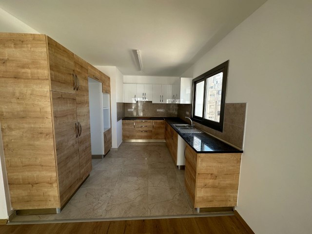 2+1 FLAT FOR SALE IN KKTC KYRENIA CENTER NEAR LORD PALACE HOTEL