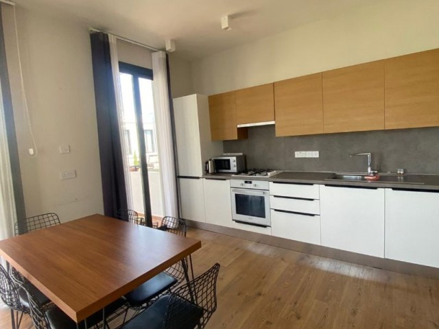 Alsancak Wohnung zu vermieten 3+1 Penthouse Natura Site private Terrasse Natur-, Meer- und Poolblick