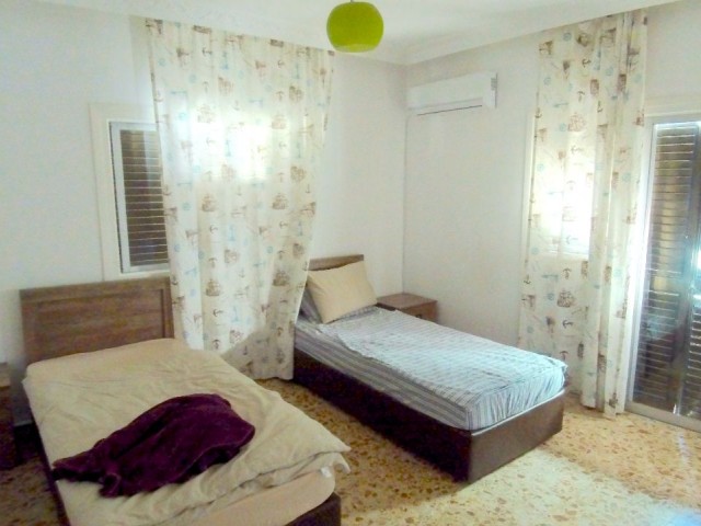 Rent room for 3 peorson in Girne 