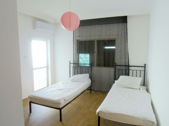 Rent room for 3 peorson in Girne 