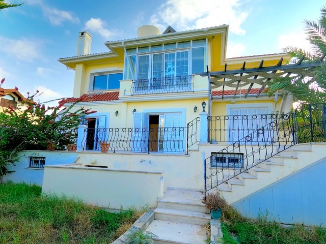 Villa For Sale in Çatalköy, Kyrenia