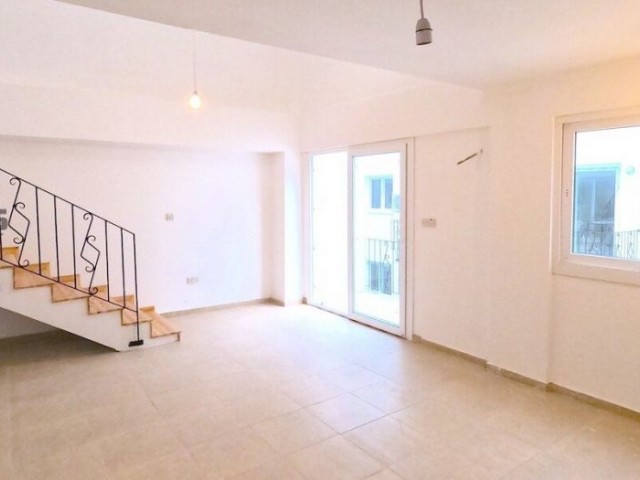 SA-335 Neue Maisonette-Penthouse-Wohnung in Alsancak