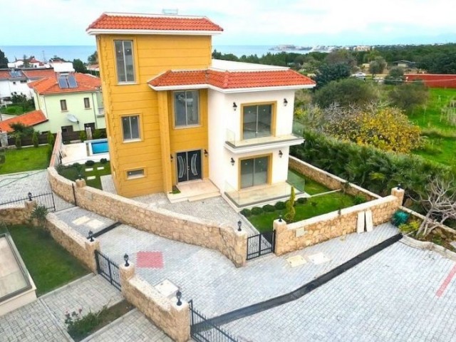 SV-362 Excellent villa in Alsancak