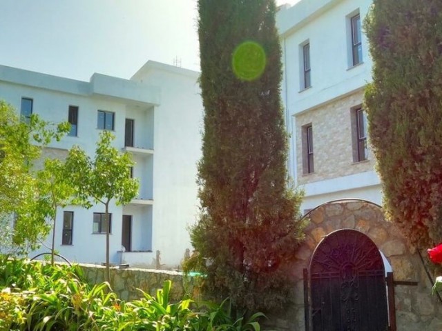 Eben Kaufen in Lapta, Kyrenia