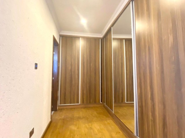 Kiralık lüks 3 Yatak Odalı Akıllı ev ** 