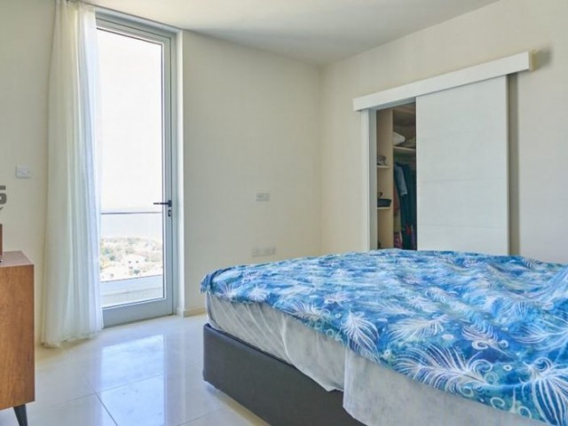 SA-3117 Penthouse with great sea views