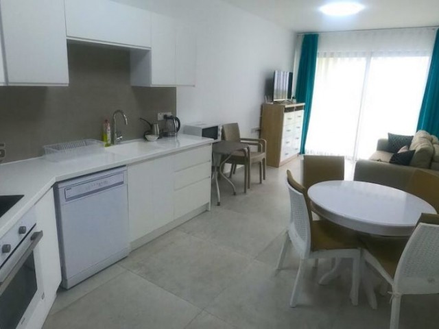 SA-1170 Attractive apartment in a complex by the sea