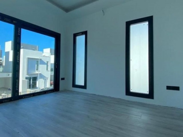 SV-3130 Villa 3 1 در یک مجتمع جدید در Karsiyaka