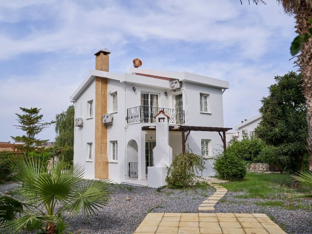 Klasik Kıbrıs tarzında villa