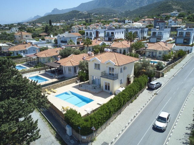 SV-31112 BEREIT FÜR SIE VILLA/SEKUNDÄRE IN ALSANCAK