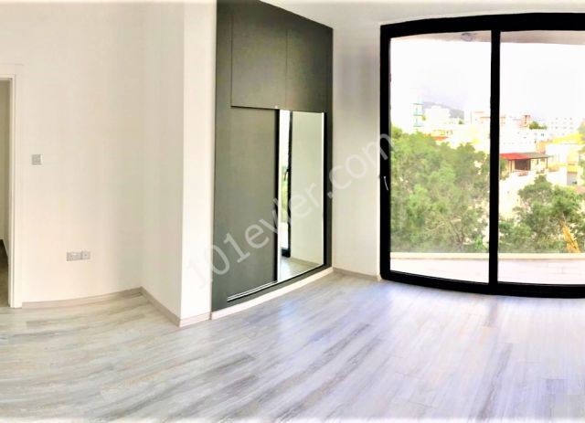 Flat For Sale in Girne Merkez, Kyrenia