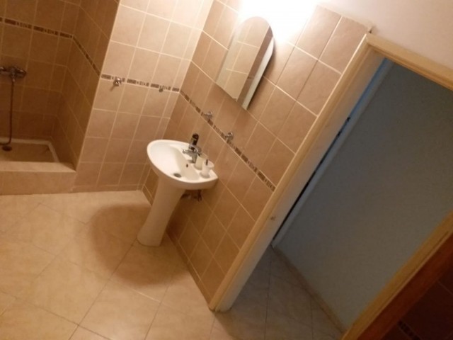 Flat To Rent in Girne Merkez, Kyrenia